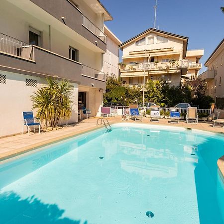 La Plata Hotel - Con Piscina Riccione Eksteriør bilde